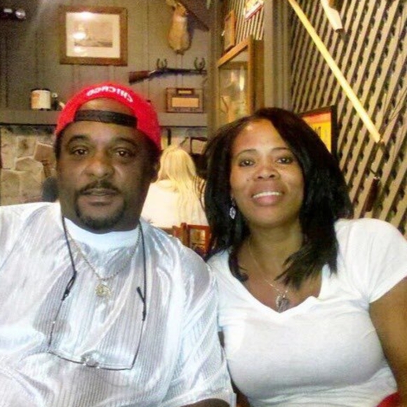 Meet your Posher’s Chiquita & Michael Womic❤️❤️ - Picture 12 of 16